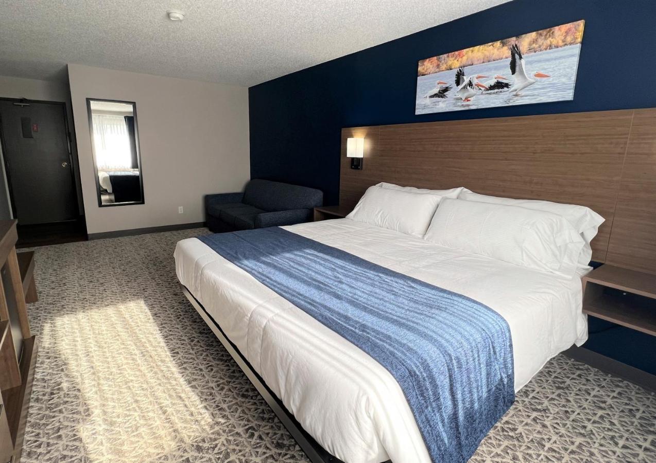 Hilltop Inn & Suites Grove Exteriör bild
